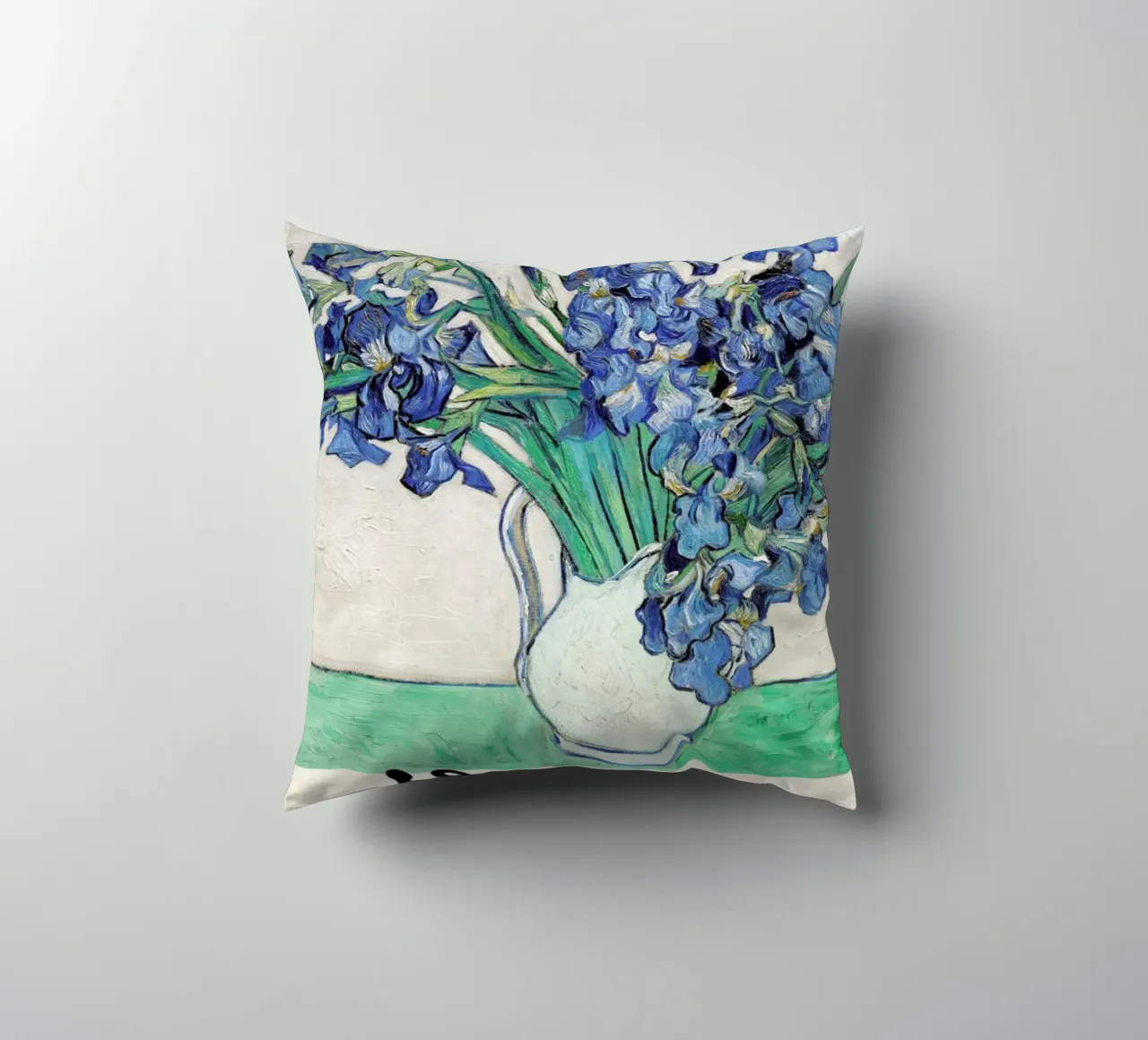 Signed, Vincent – Irises 2 cuscino da Vintage by JUNIQE