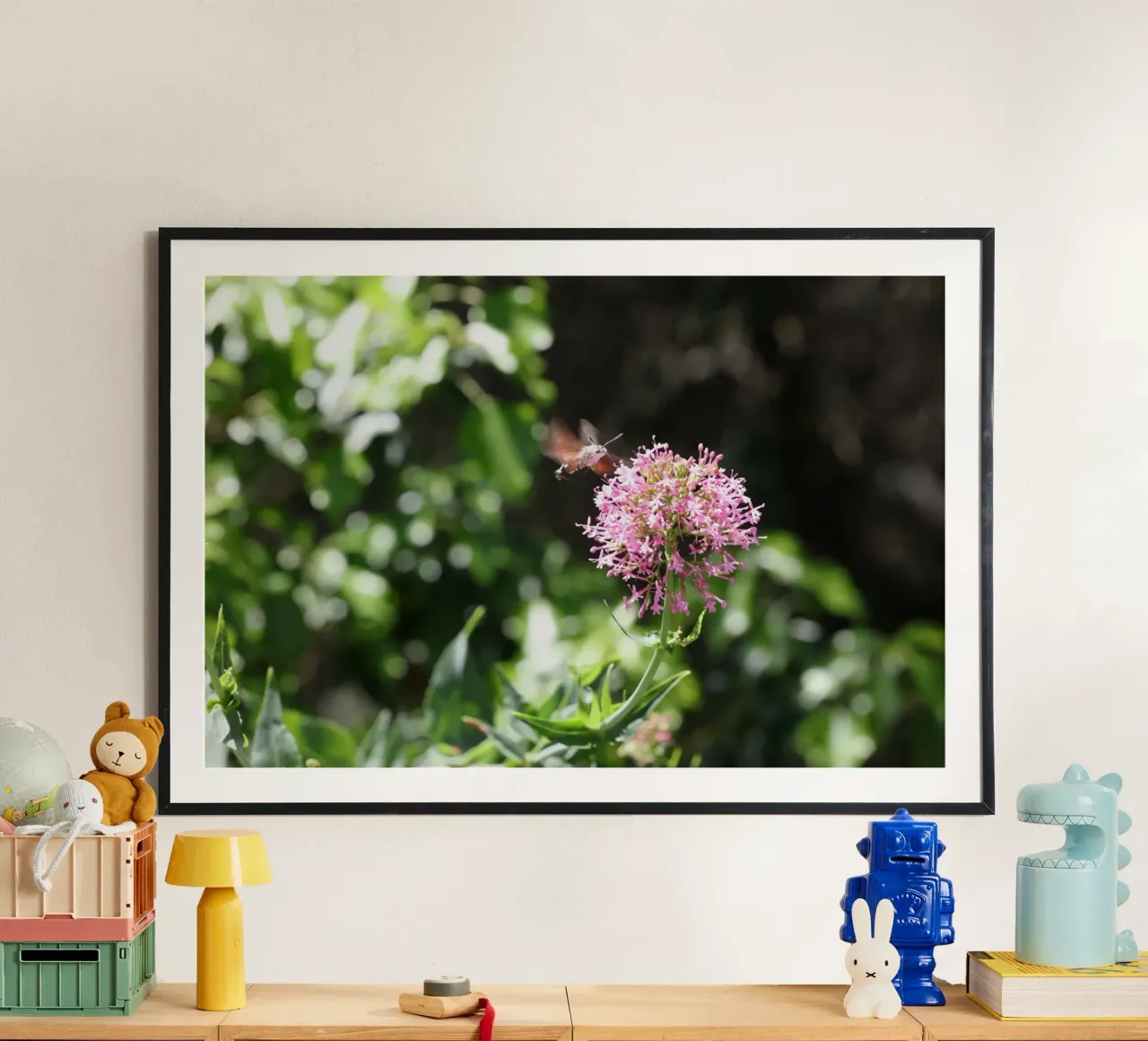 The flower and the butterfly poster da Alexandra Joseph Fotomomente