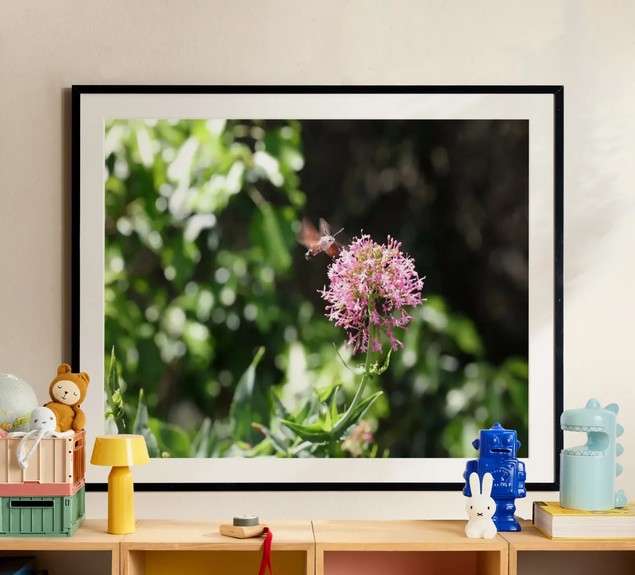 The flower and the butterfly poster da Alexandra Joseph Fotomomente