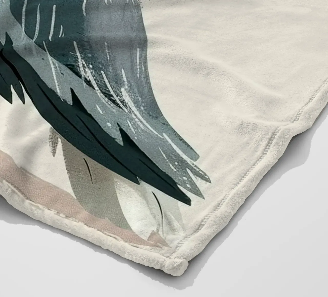 Illustrazione di un falco stilizzato bianco e grigio coperta in pile da DesignDoodle