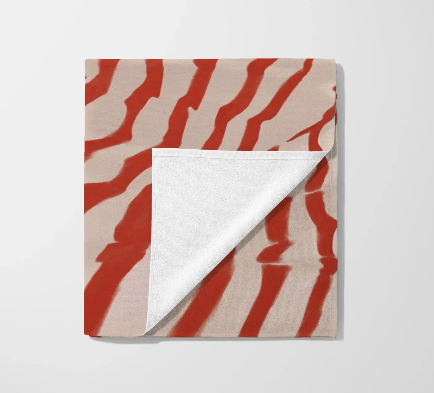 Between the Lines Strandtuch von Flow Line