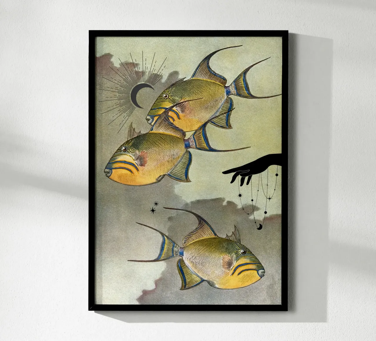 Poisson tigre et talisman - Press Play Art Print Collage poster avec cadre en plastique de Press Play Art Prints