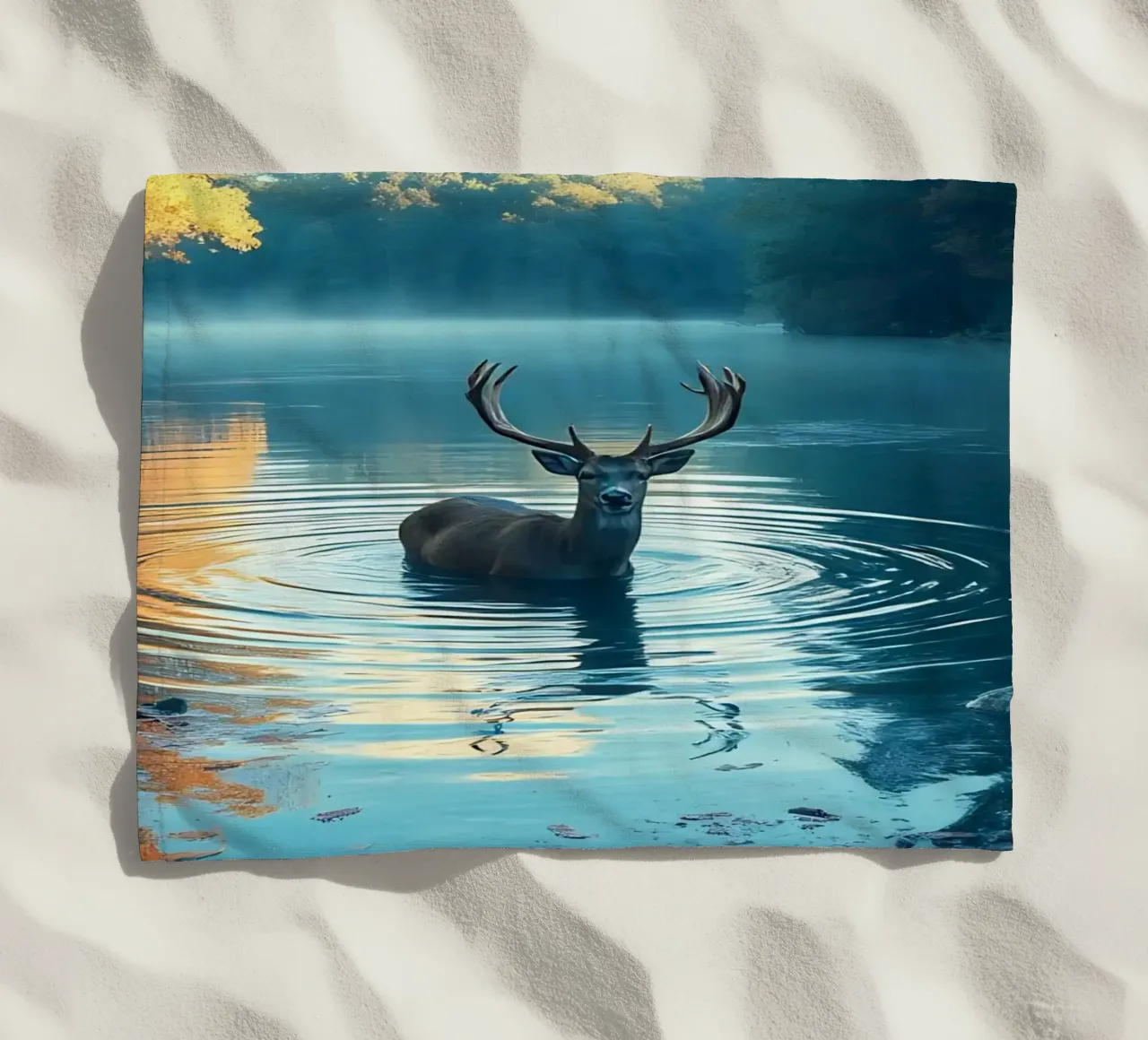 Cervi in un fiume tranquillo telo mare da Wild Beauty