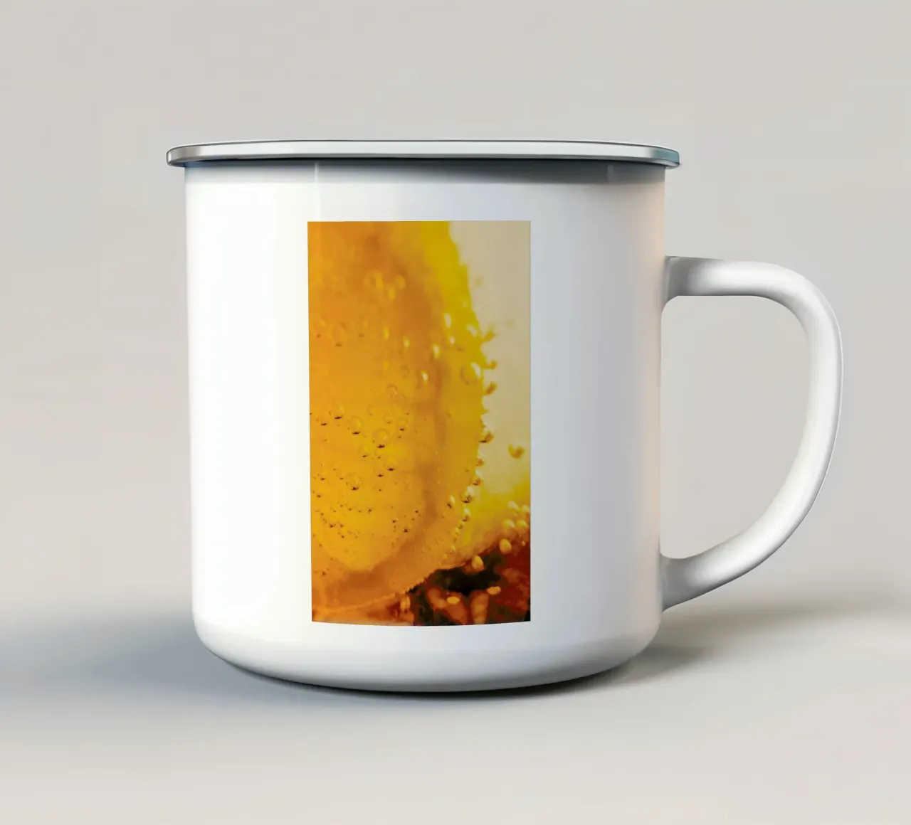 Lemon Close Up tazza in smalto da Sebastian Hilgetag