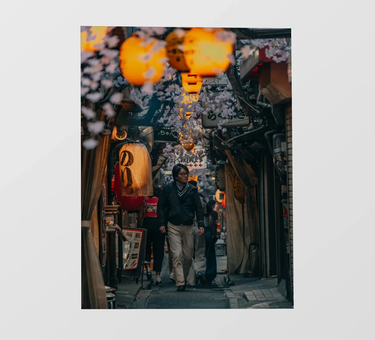 Scena di strada a Tokyo, Giappone pellicola backlit da Marcel Bisig