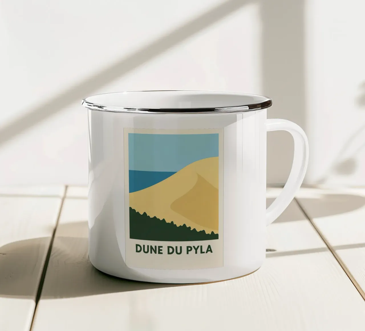 Dune du Pyla - Un affioramento sabbioso e l'orizzonte dell'oceano tazza in smalto da JETLAG | affiches voyage