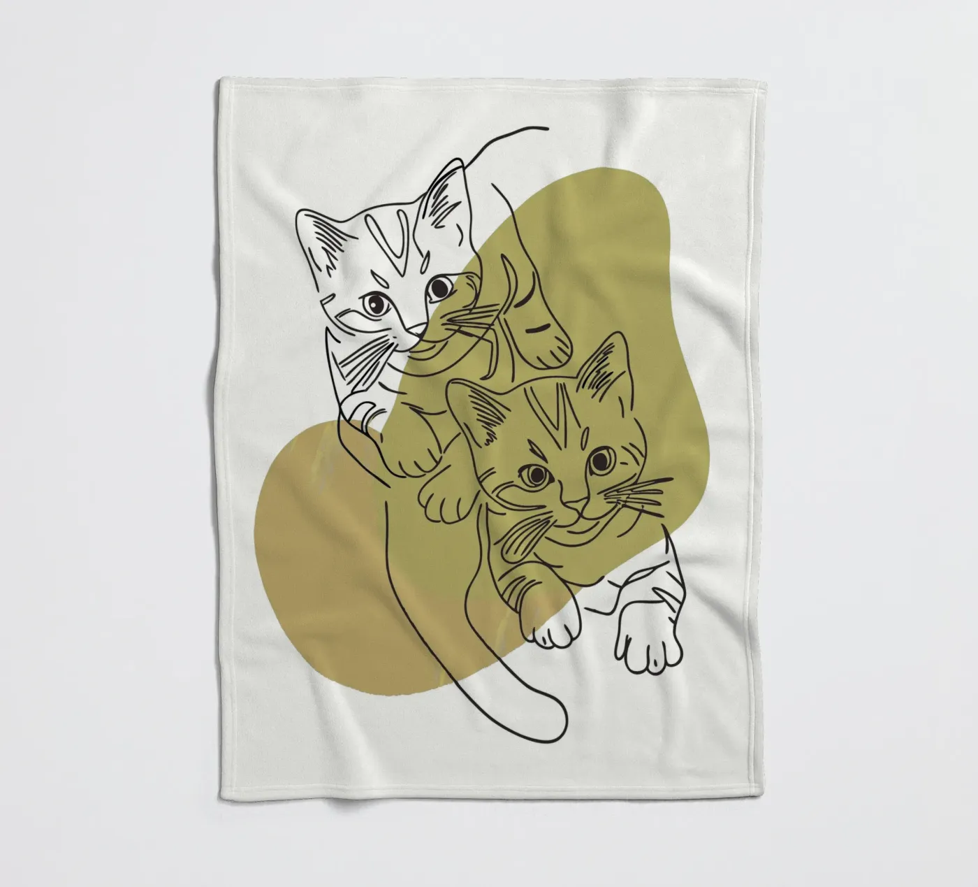 Two Kittens fleece blanket by RELAXING TOUCH