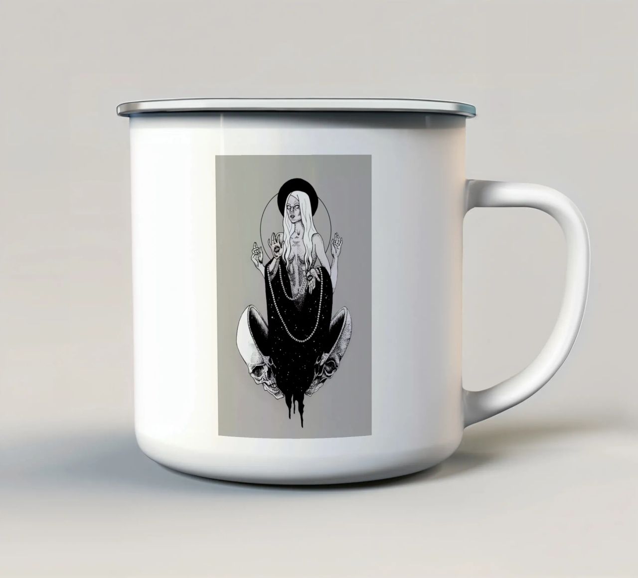 Goddess tazza in smalto da Alejandra Sáenz