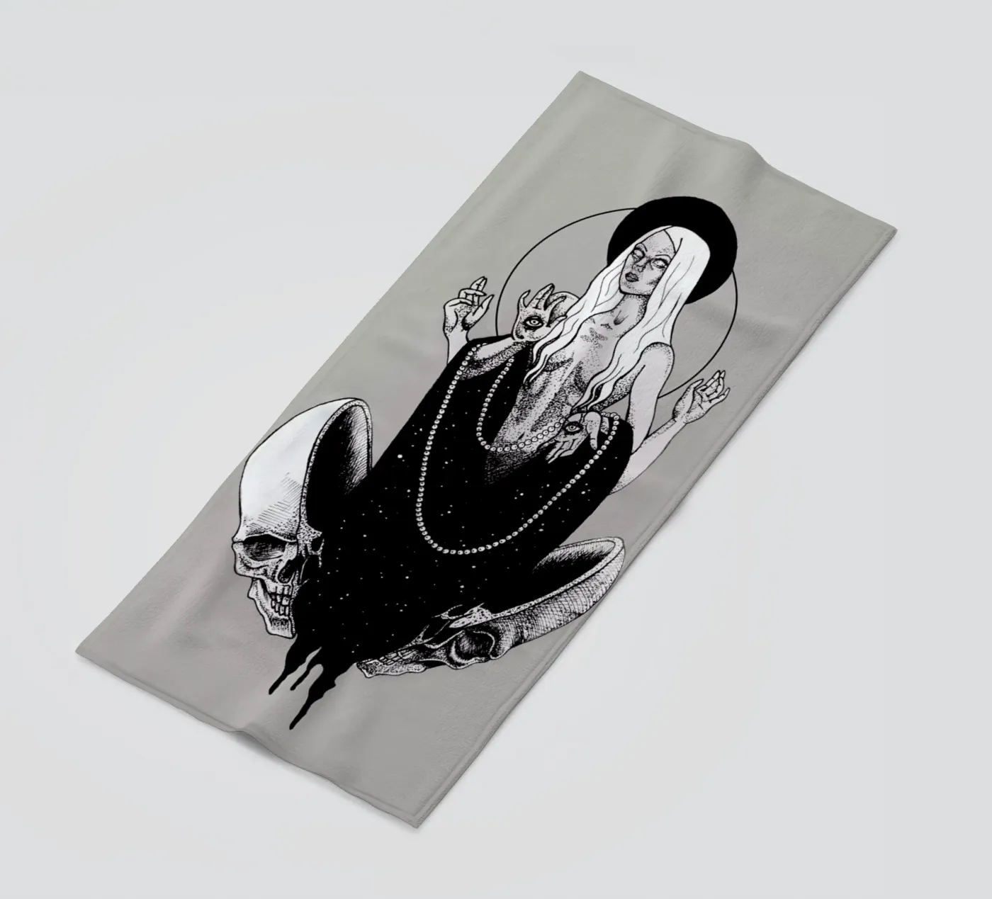 Goddess beach towel by Alejandra Sáenz