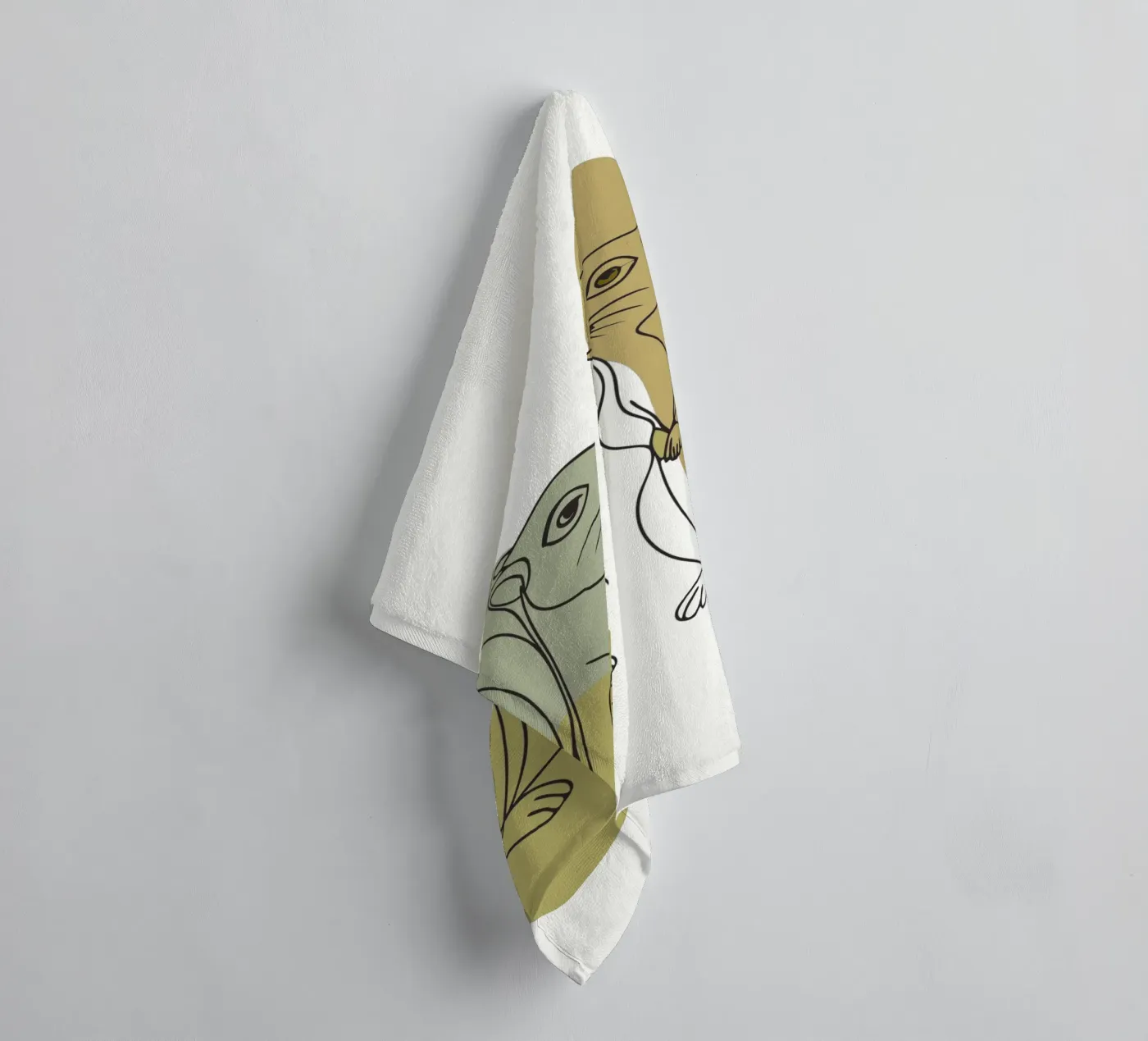 Twee eekhoorns badhanddoek van RELAXING TOUCH