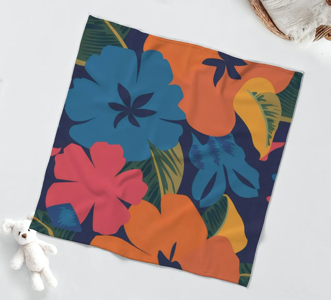 Tropical Floral Burst Fleecedecke von Lumie Layers