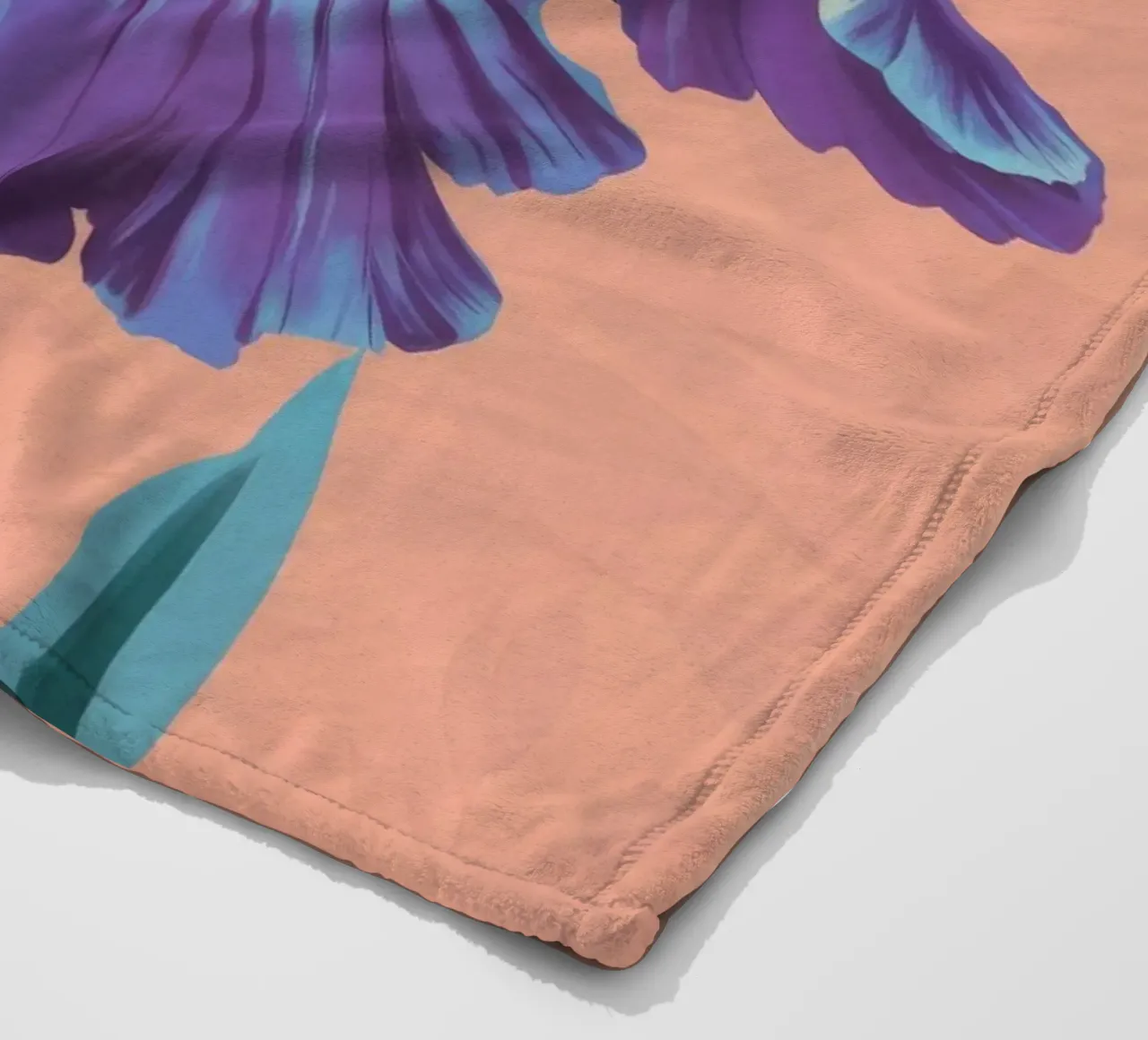 Iris Bloom Majesty coperta in pile da Lumie Layers