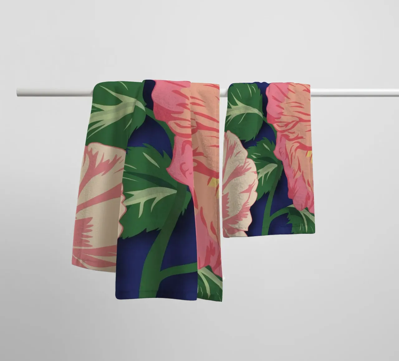 Macro Bloom Rosa asciugamano da bagno da Lumie Layers