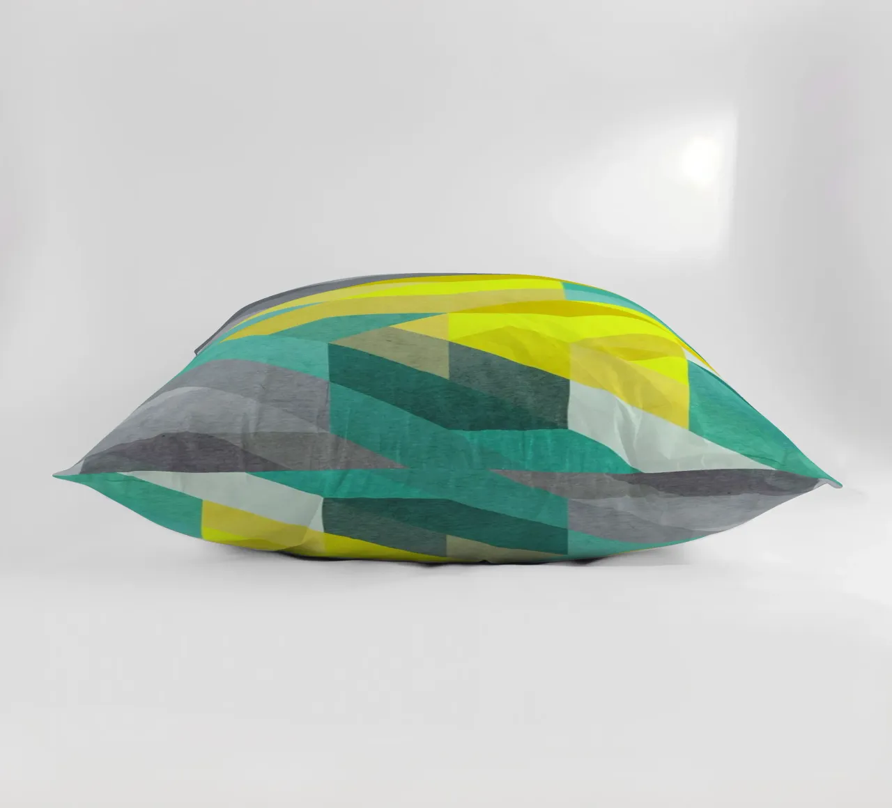 With nothing left to hide kussen van Three Of The Possessed