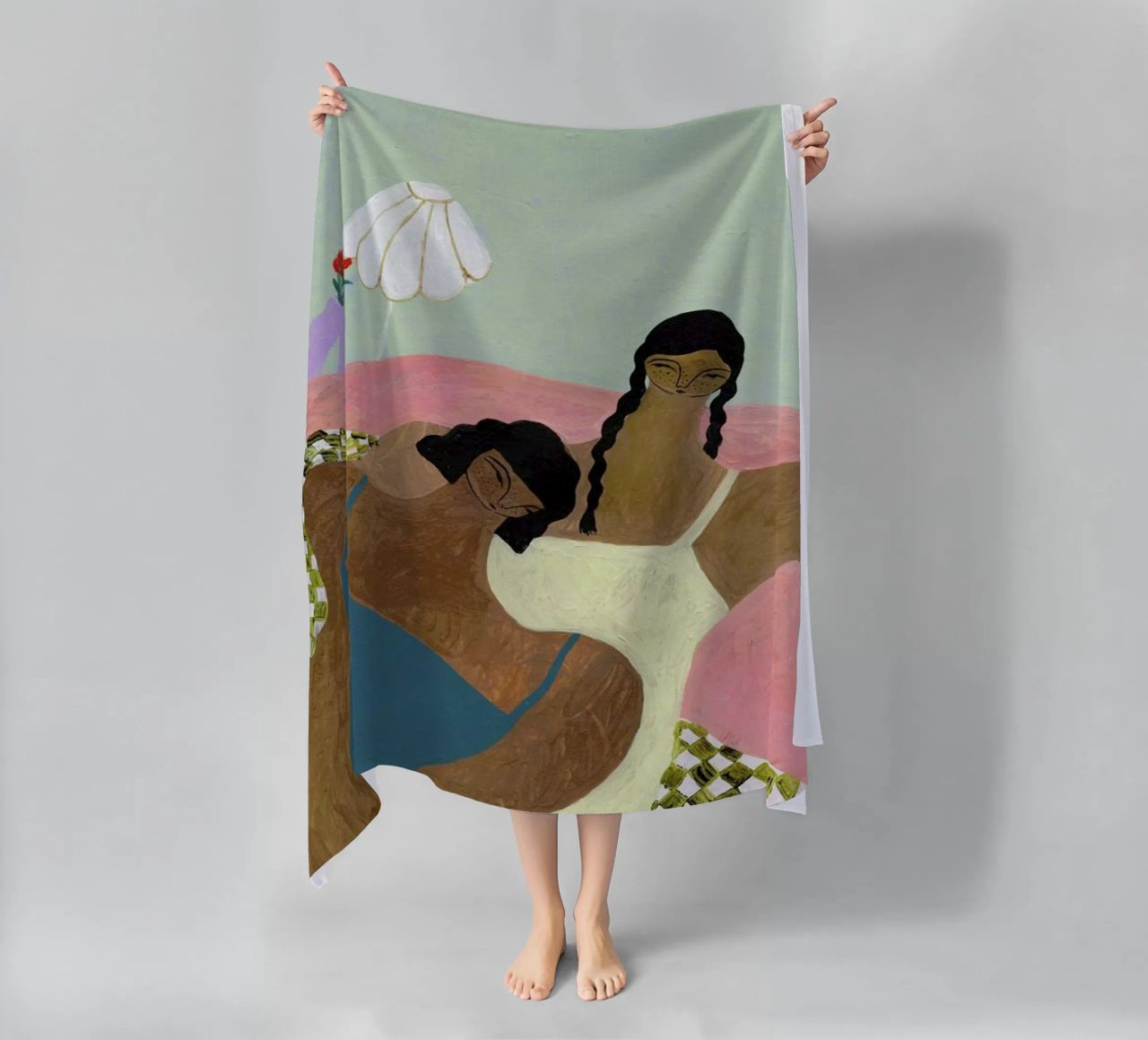 Surrounded by a Blanket telo mare da Nudes and Croissants
