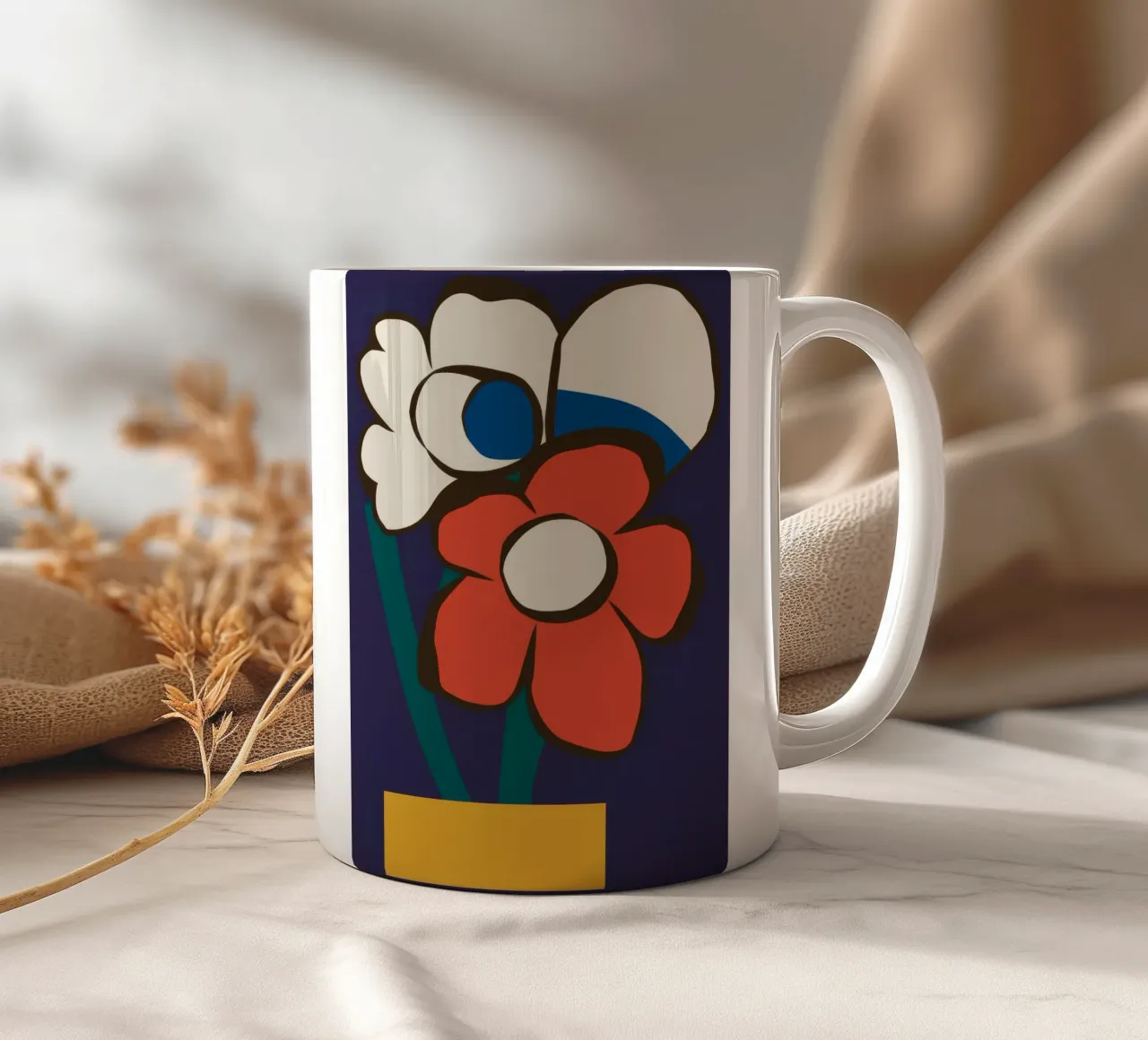 Forma floreale decostruita tazza in ceramica da Moonlite Desire