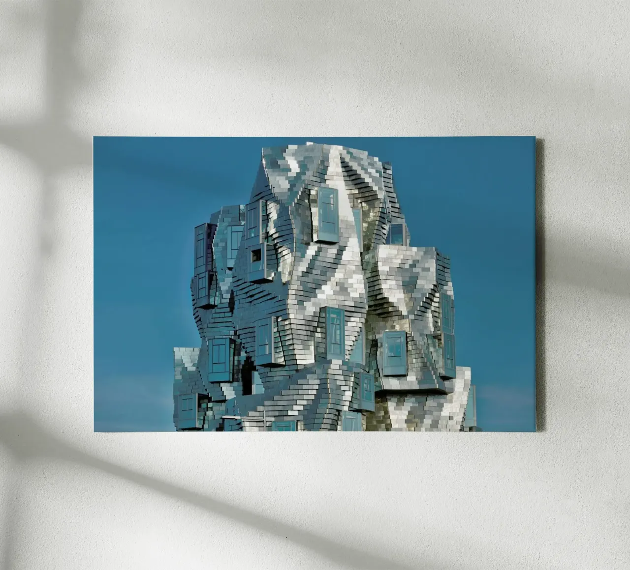 Tour Luma 02 canvas met Baklijst van Michael Belhadi