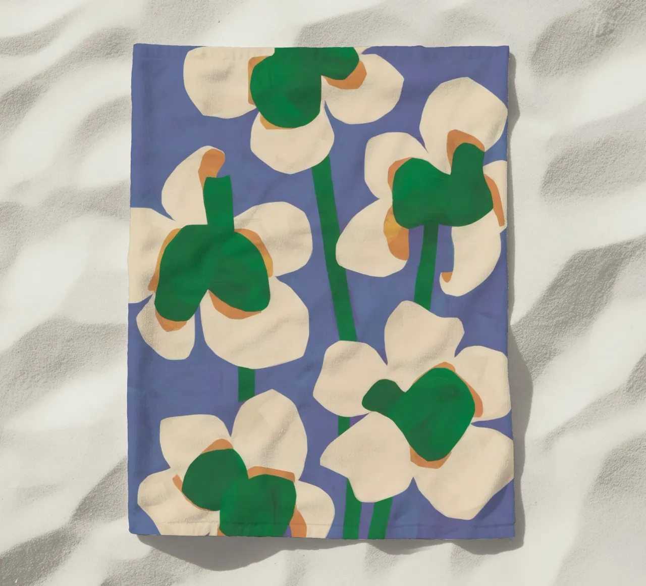 Abstracte bloemblaadjesdans strandhanddoek van Moonlite Desire