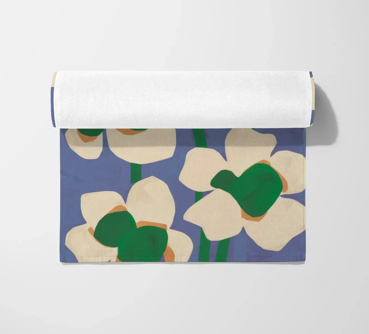 Abstracte bloemblaadjesdans strandhanddoek van Moonlite Desire