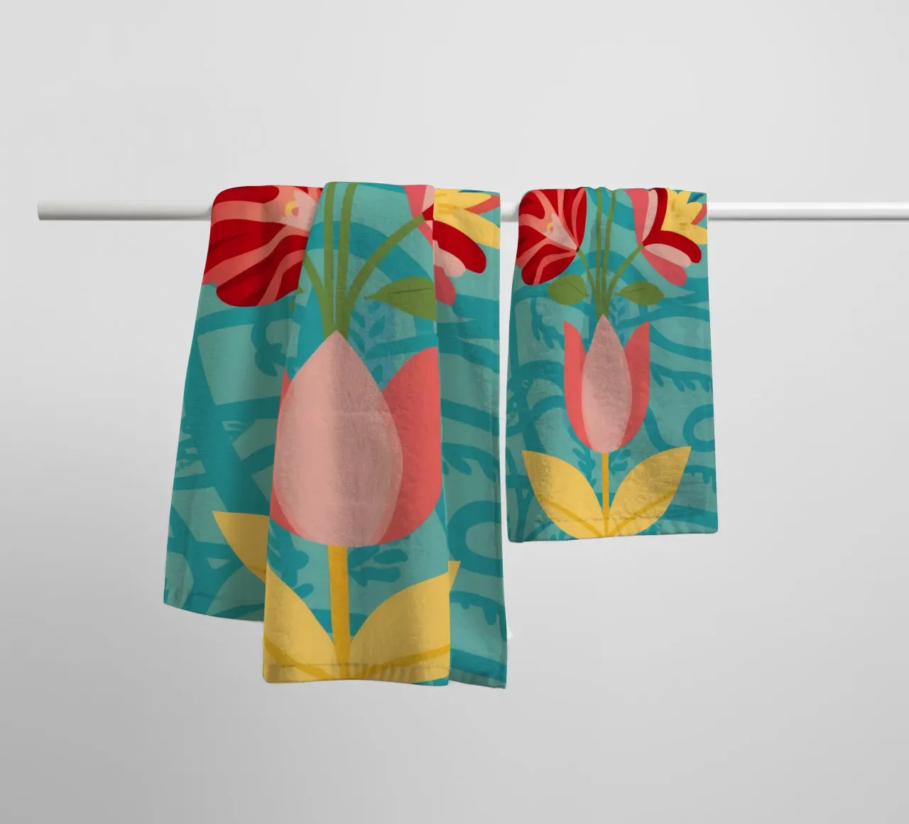 Rosso Art Nouveau asciugamano da bagno da Moonlite Desire