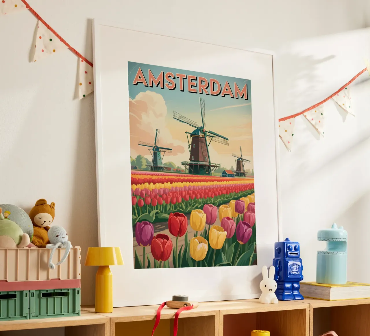 Poster di viaggio vintage sui tulipani di Amsterdam poster con telaio in plastica da Vintage Travel Art