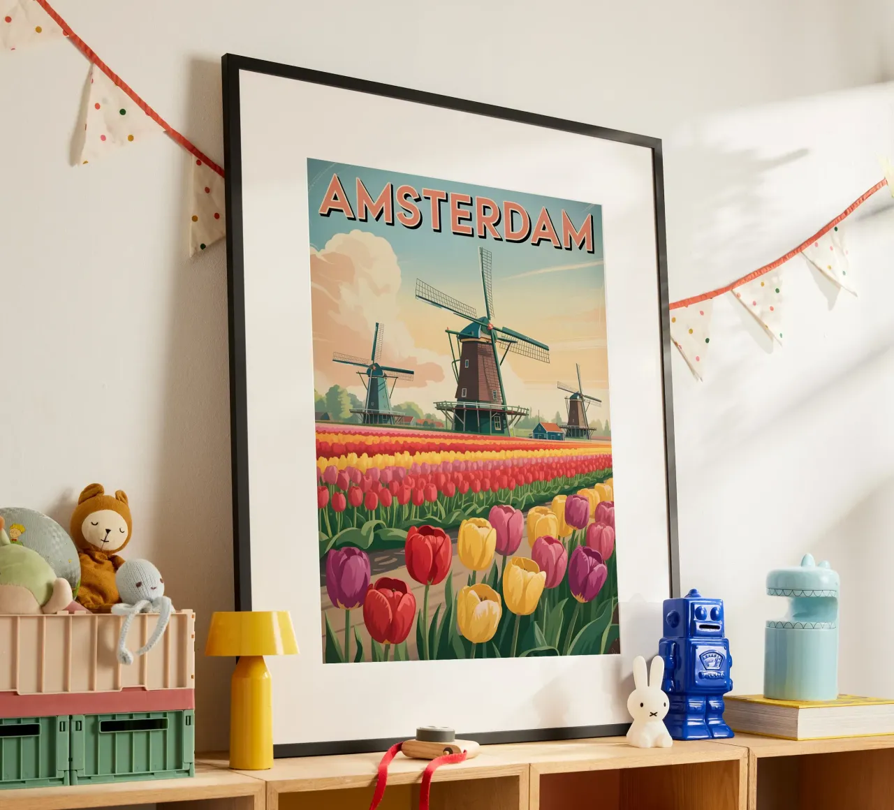 Poster di viaggio vintage sui tulipani di Amsterdam poster con telaio in plastica da Vintage Travel Art