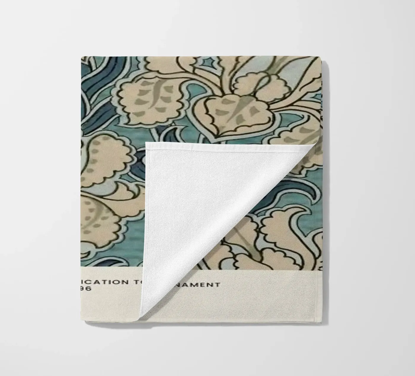 Grasset - Iris serviette de plage de Vintage by JUNIQE