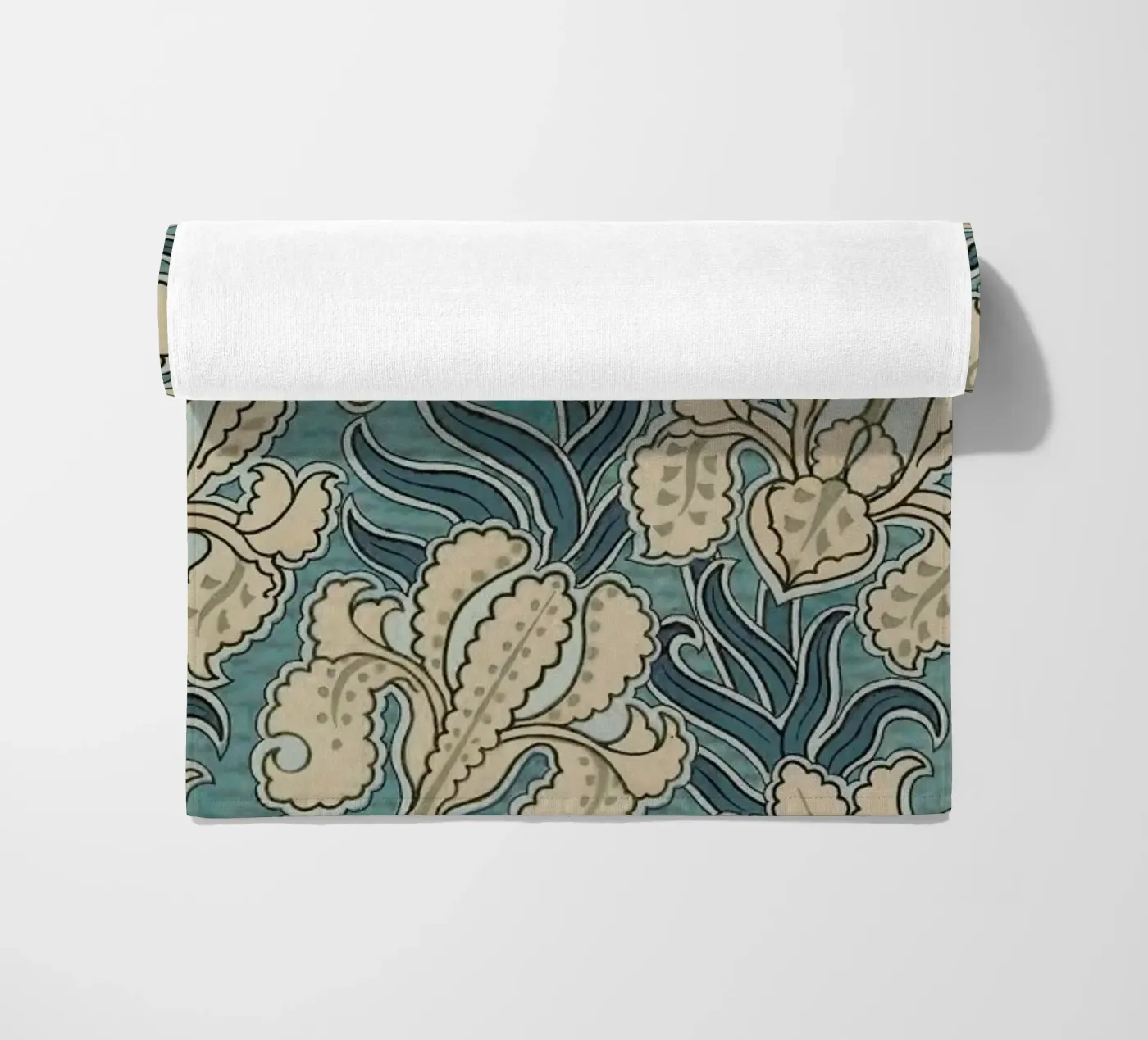 Grasset - Iris serviette de plage de Vintage by JUNIQE
