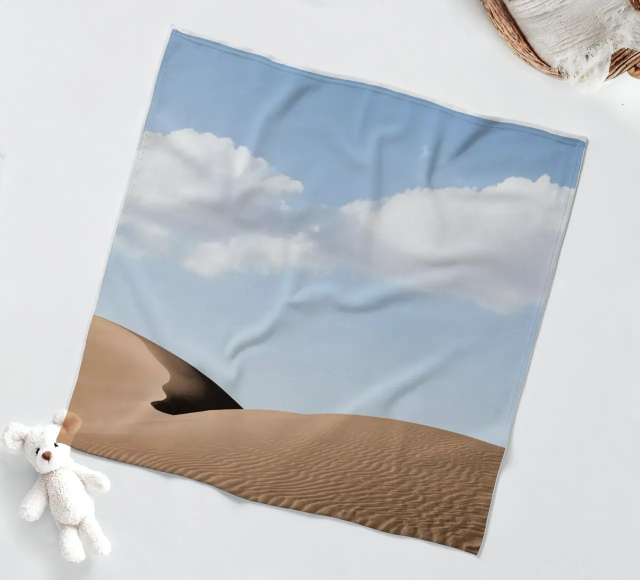 Clouds in the desert coperta in pile da photolovers