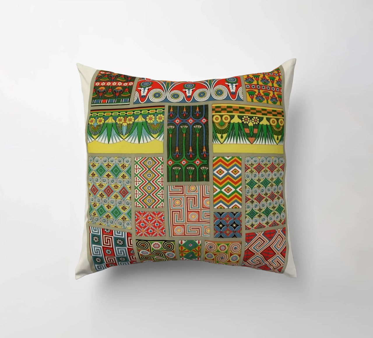 Racinet -  Egyptian  Ornamental Pattern coussin de Vintage by JUNIQE