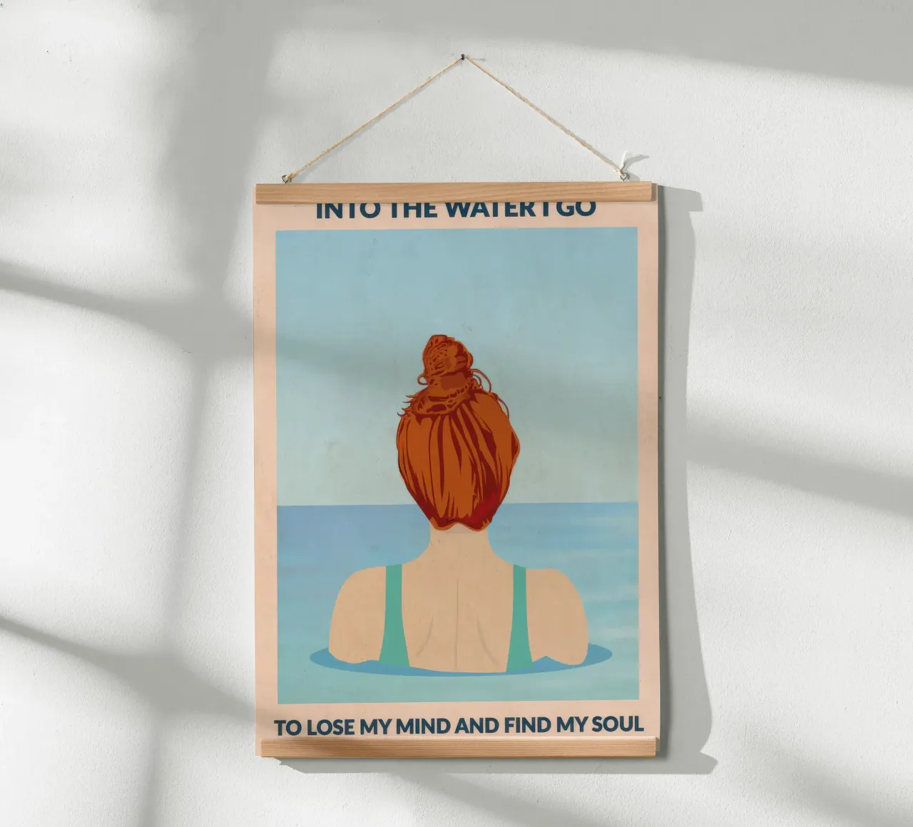 Into the Water (testa rossa) poster con telaio in alluminio da burnet