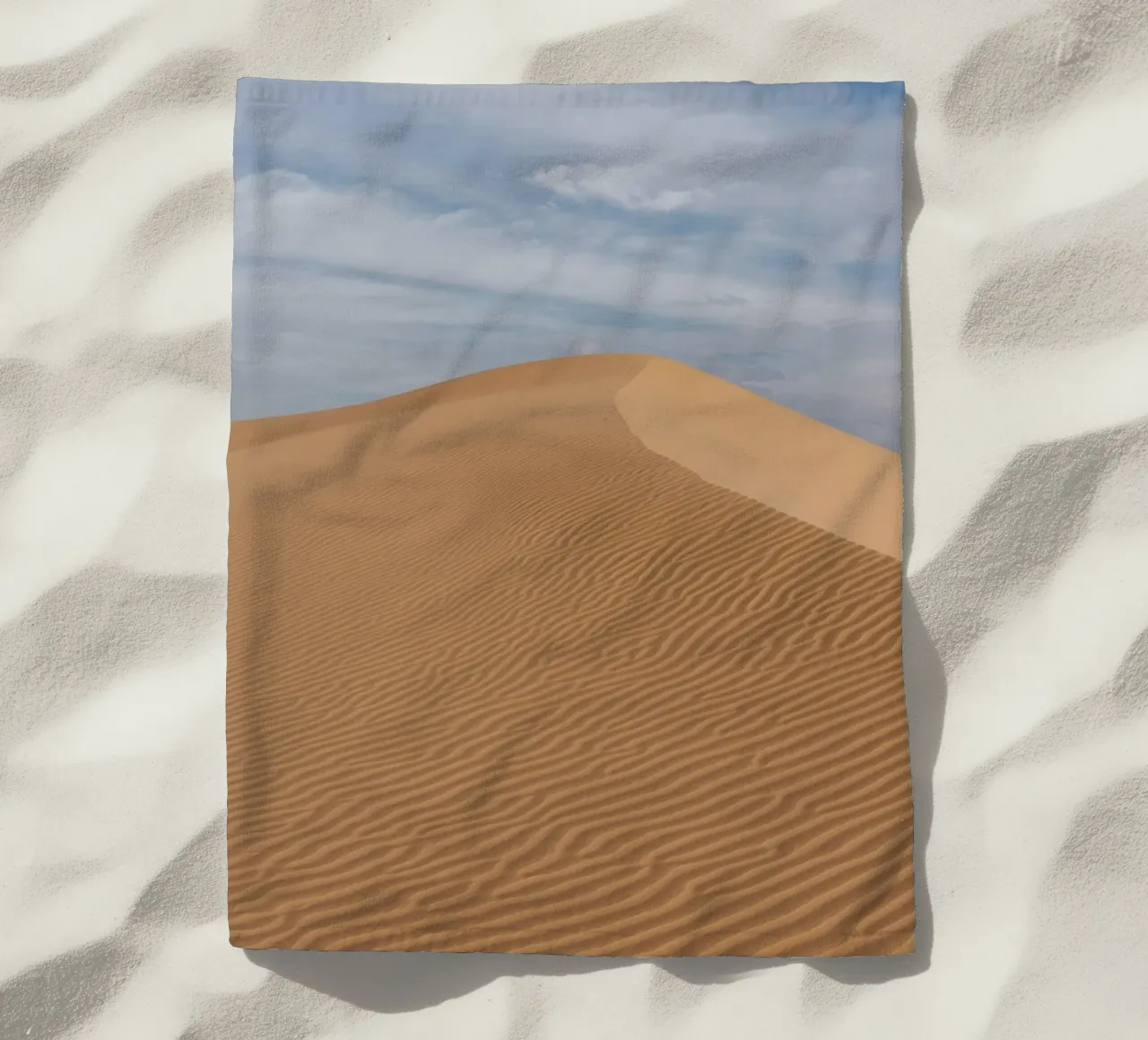 Sand dune in the Sahara desert in Mauritania telo mare da photolovers