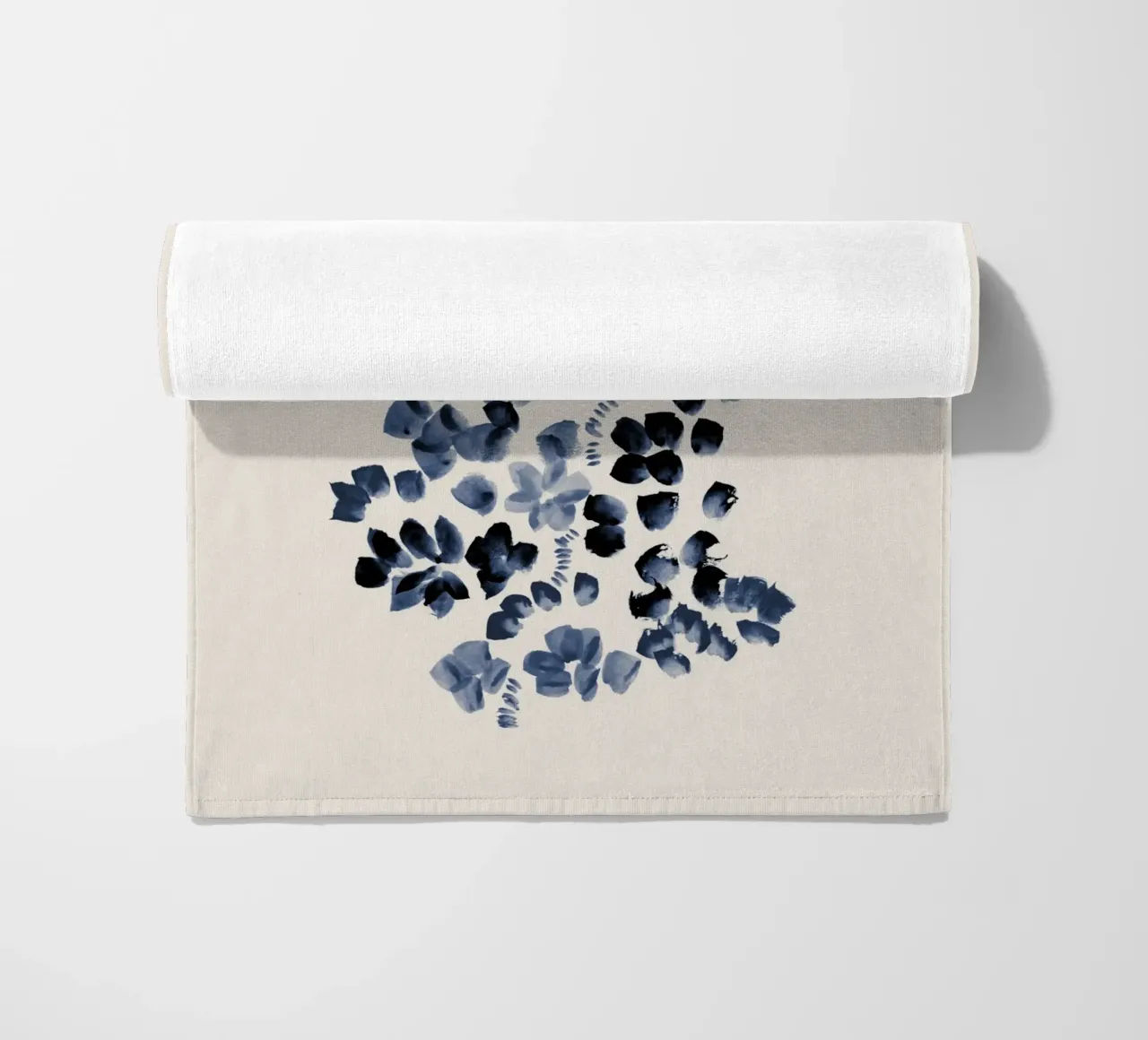 Danushka - Fiori su una vite I telo mare da The Artcircle