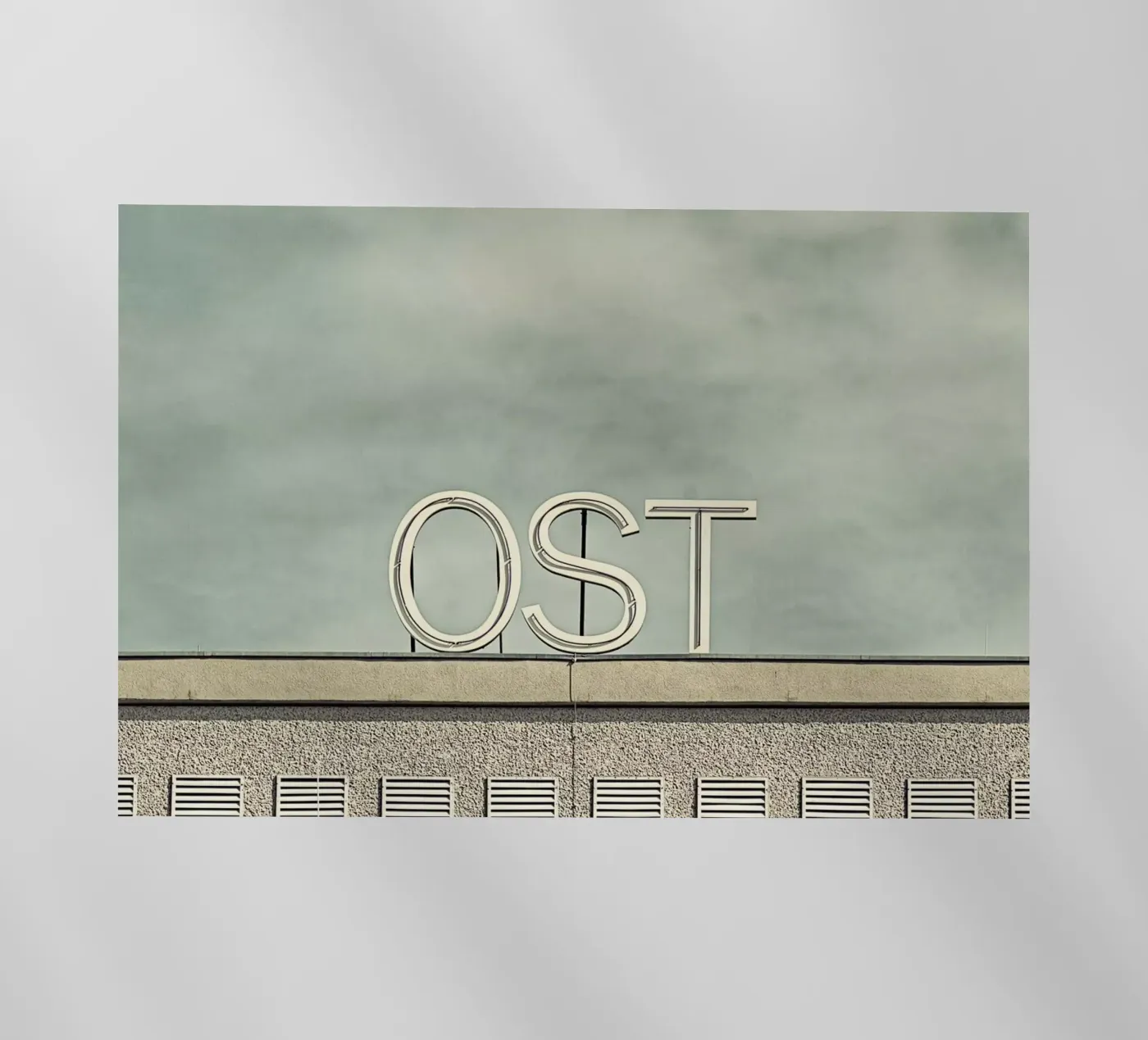 Ost pellicola backlit da Michael Belhadi