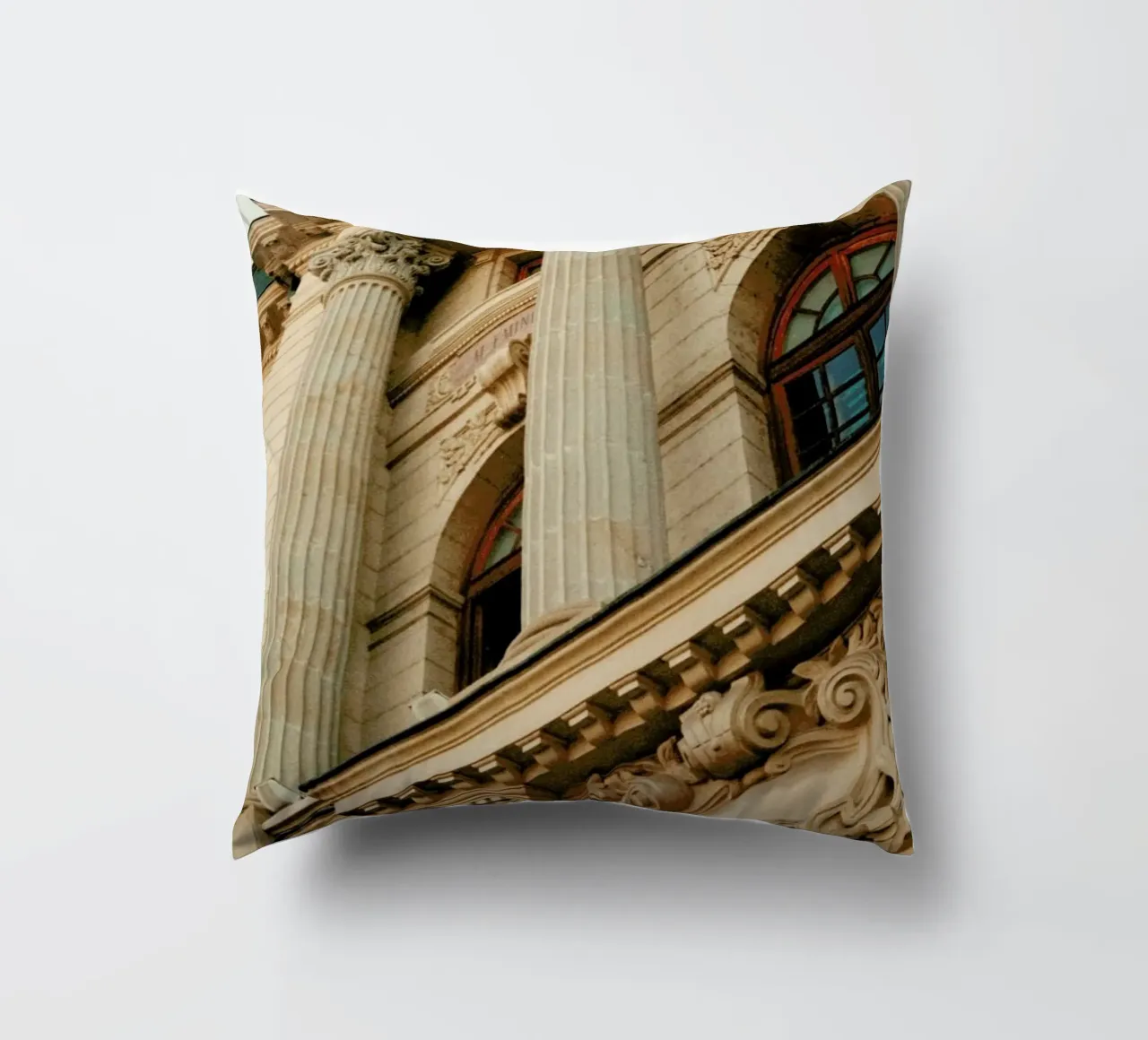 Analog Series Beautiful Columns kussen van Sebastian Hilgetag