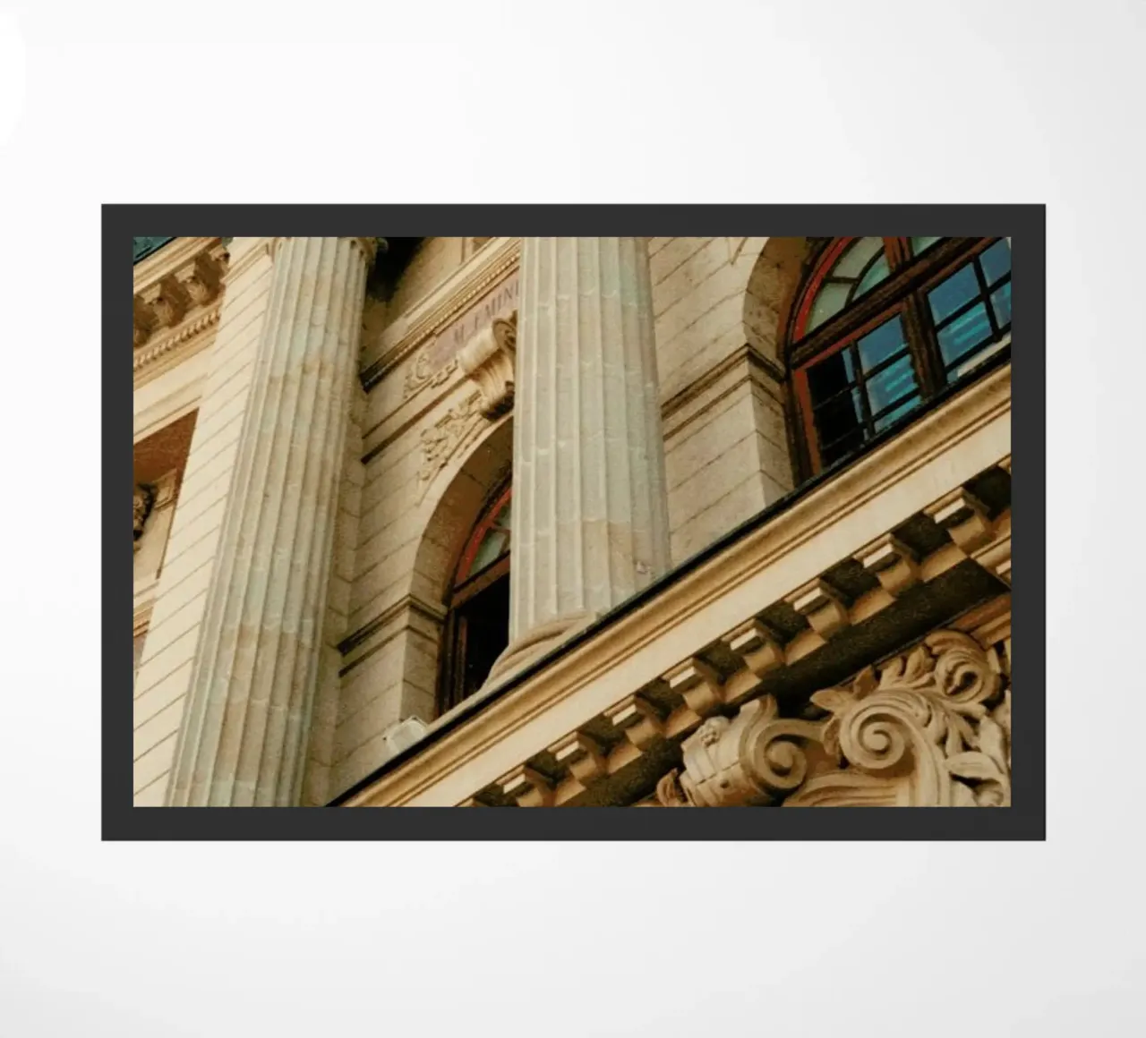 Analog Series Beautiful Columns deurmat van Sebastian Hilgetag