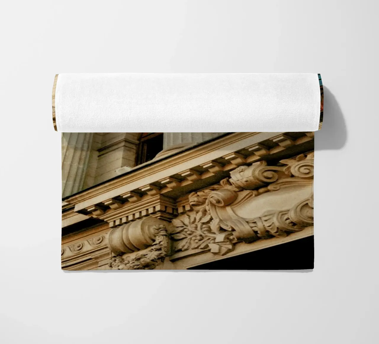 Analog Series Beautiful Columns serviette de plage de Sebastian Hilgetag