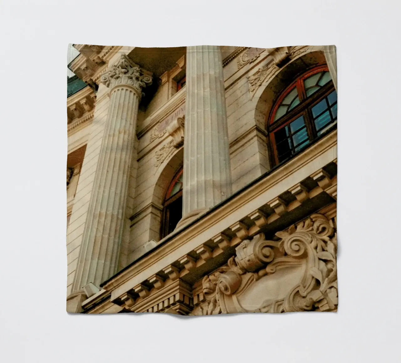 Analog Series Beautiful Columns coperta in pile da Sebastian Hilgetag