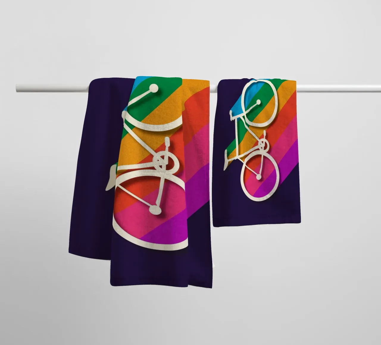 Bici retrò e strisce arcobaleno - Poster minimalista in grassetto asciugamano da bagno da showmemars