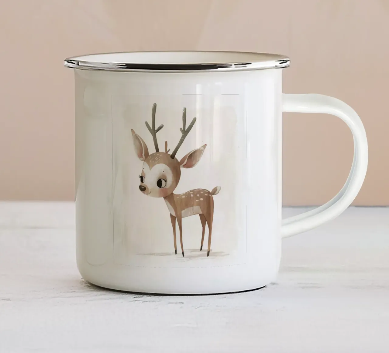 Fauve avec bois - Une créature des bois majestueuse mug en émail de DesignDoodle