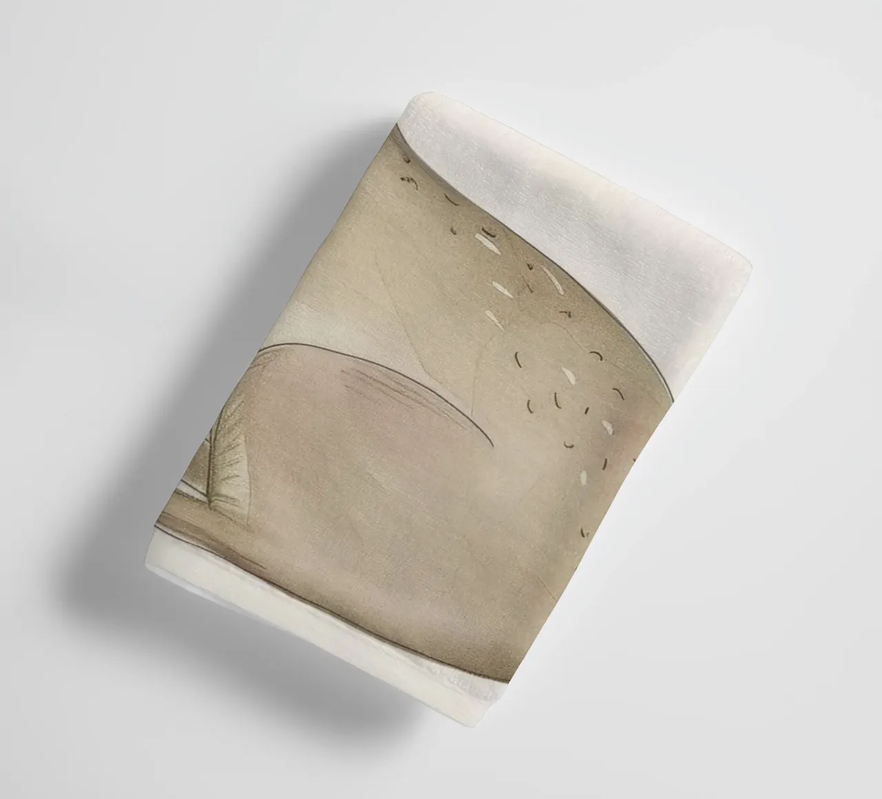 Cerbiatto con fogliame - Una scena di natura serena asciugamano da bagno da DesignDoodle