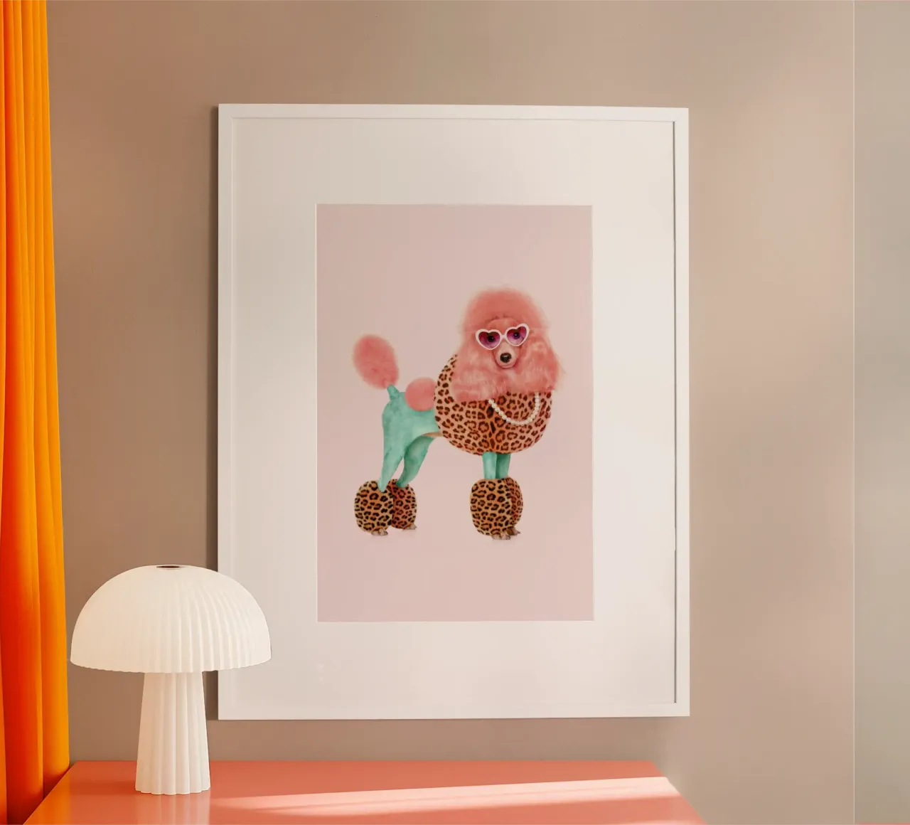 Funky Poodle poster con telaio in legno da Paul Fuentes Design