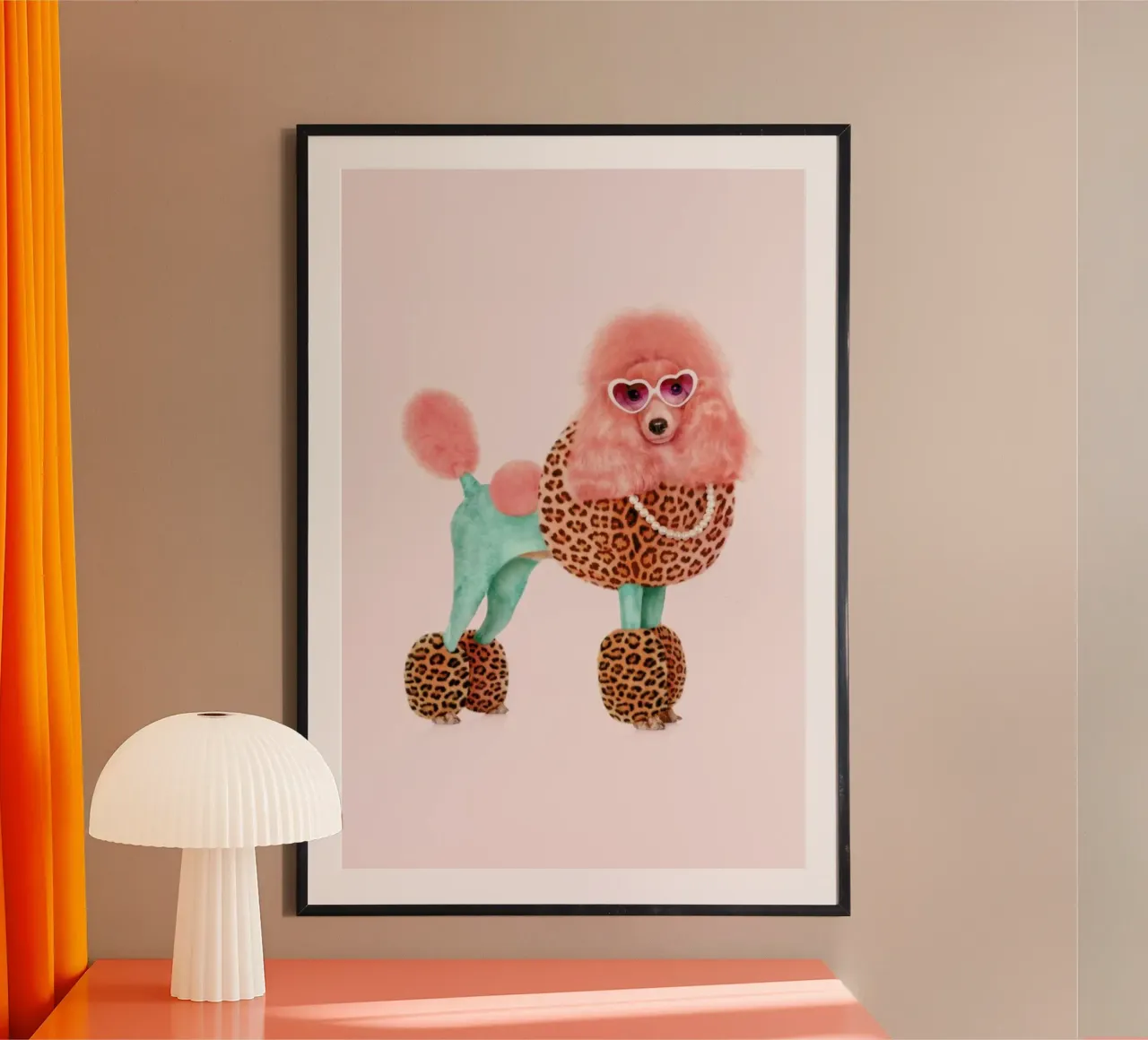 Funky Poodle poster con telaio in legno da Paul Fuentes Design