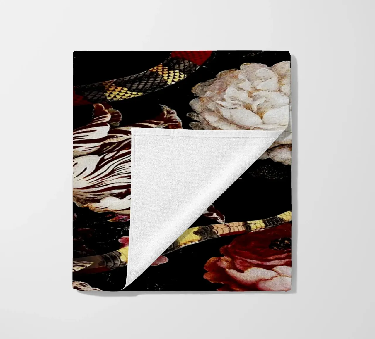 Dangers in the Forest XI telo mare da burcukorkmazyurek