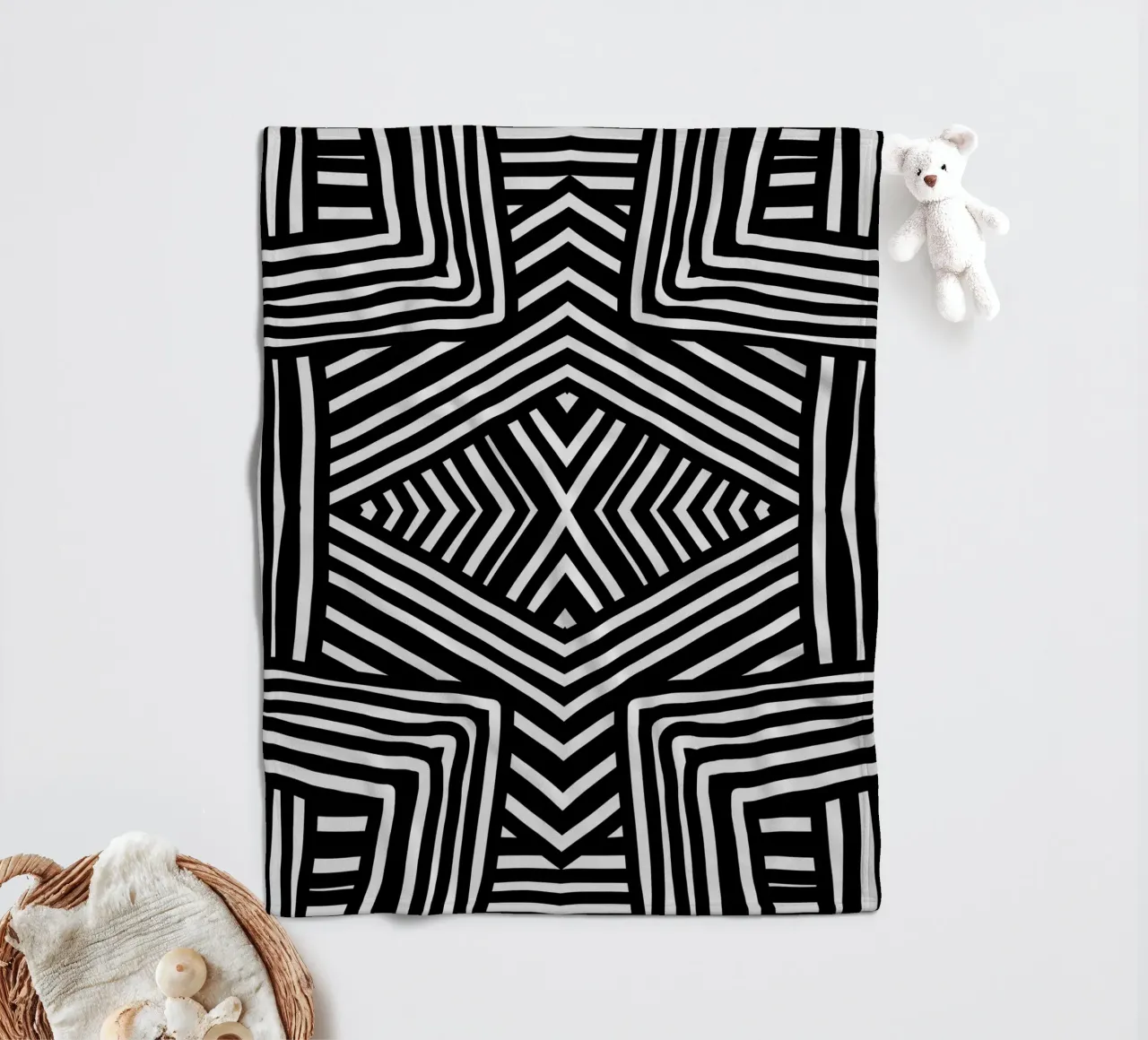 Totem a strisce nere 03 coperta in pile da Little Dean