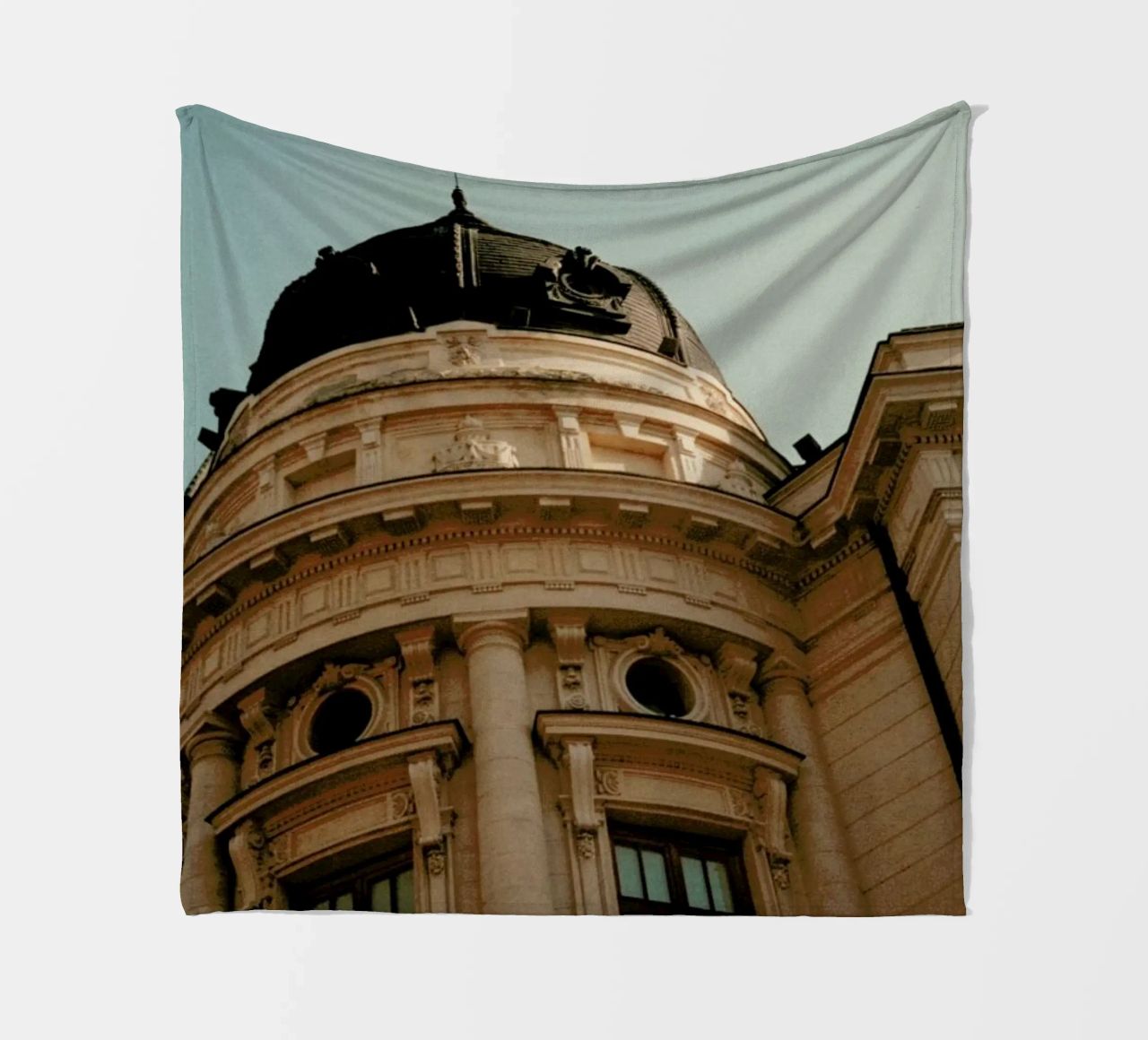 Analog Series Architecture In Bucharest coperta in pile da Sebastian Hilgetag