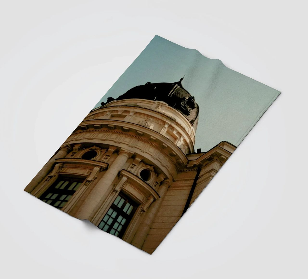 Analog Series Architecture In Bucharest coperta in pile da Sebastian Hilgetag