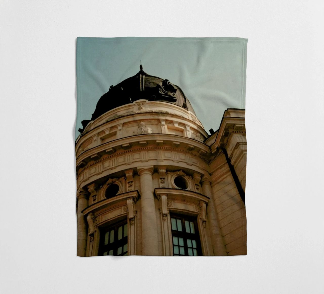 Analog Series Architecture In Bucharest coperta in pile da Sebastian Hilgetag