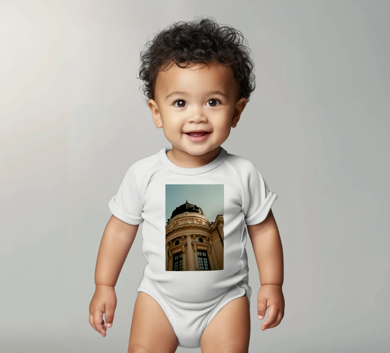 Analog Series Architecture In Bucharest body bébé de Sebastian Hilgetag