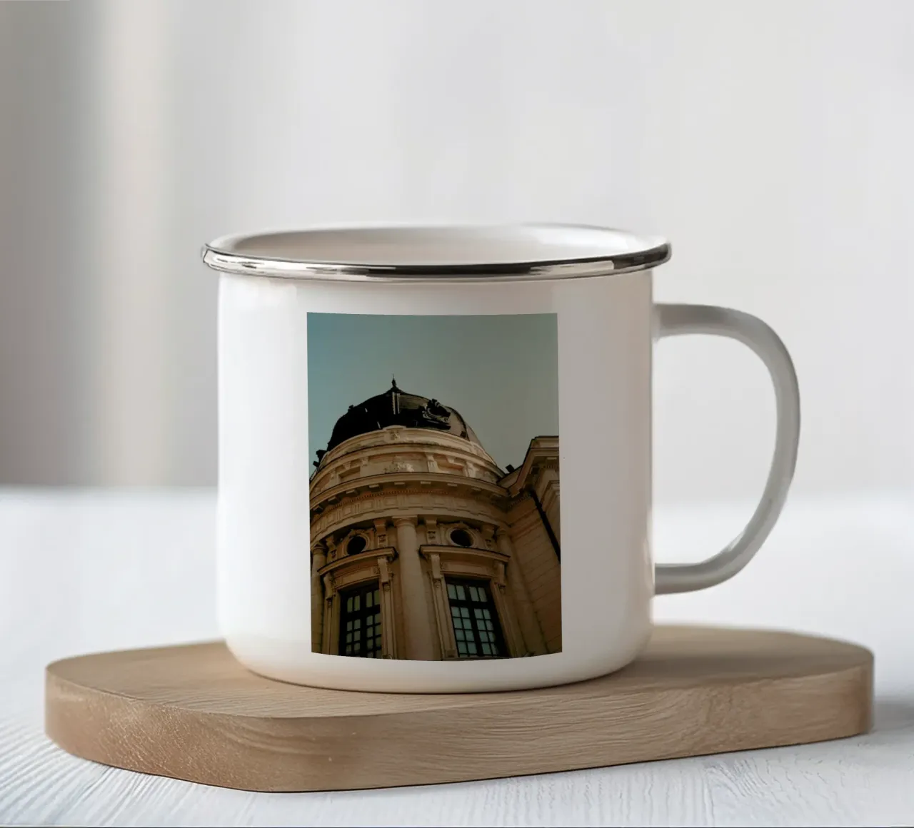 Analog Series Architecture In Bucharest Emaille Tasse von Sebastian Hilgetag